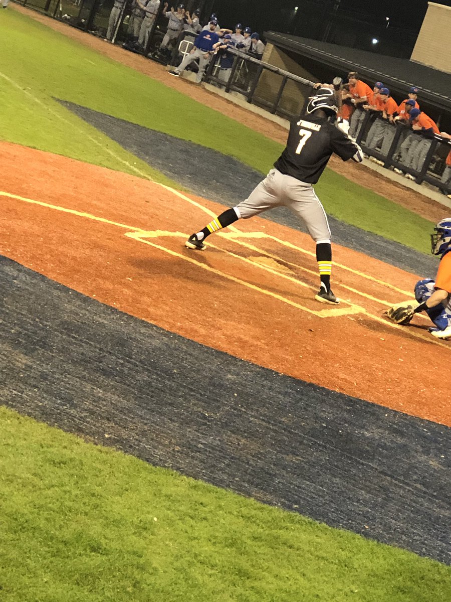 WalleyJaden's tweet photo. Gamedayyyy‼️⚾️ https://t.co/TtIelk5Yar