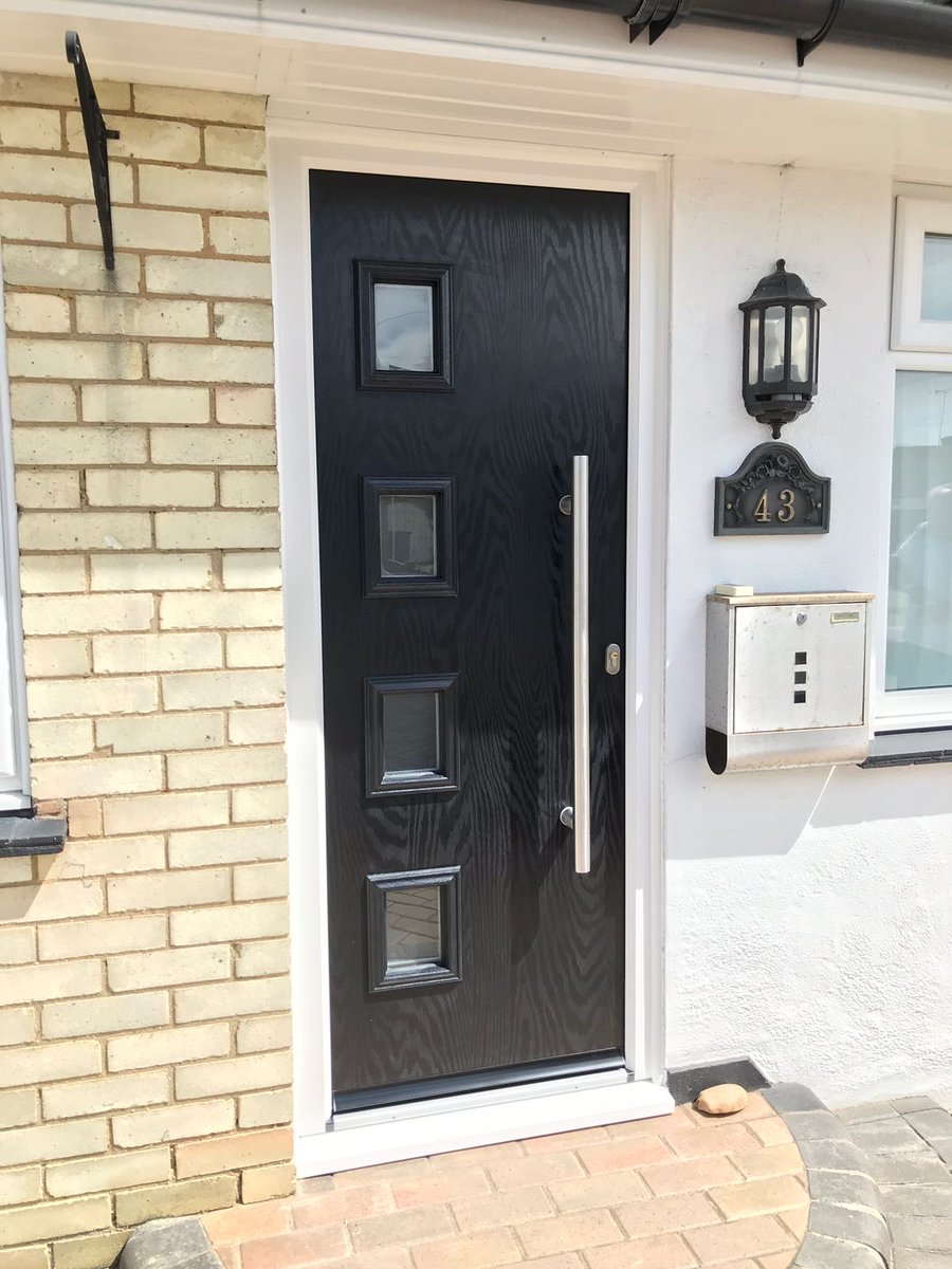 DGSupplyline's tweet photo. Keeping it fresh with this modern #compositedoor. 

Save on costs by buying the parts from us and using your own fitter. Or, if you’d like we can offer a full survey, measuring, supply and installation service. https://t.co/NXrOc3ANuu