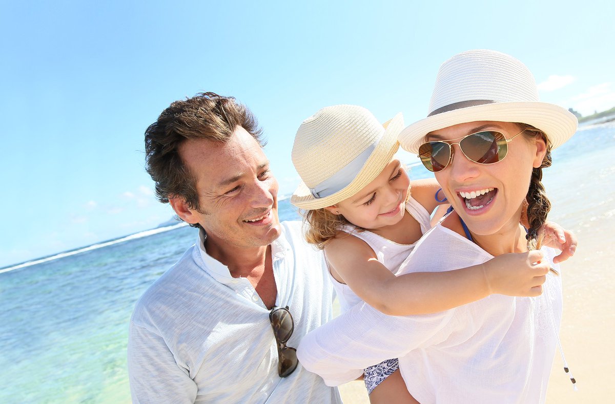 What is it about #turksandcaicos that Canadians love? Is it the year-round temperatures, turquoise waters, world-class dining or best beaches? We think it’s all of the above! Happy Family Day to our friends in Canada! #gracebayresorts #rockhouse #family #turksandcaicos