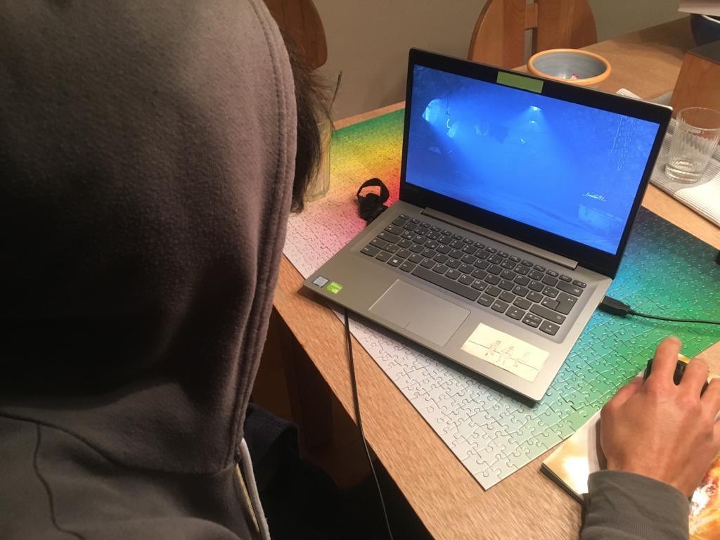 Mansion__escape's tweet photo. Thank you for sending us pictures of you playing our game! How far did you get through the game? Could you escape the mansion? 🗝 #mansionescape #deadicatedgames https://t.co/IetnAWtTAe