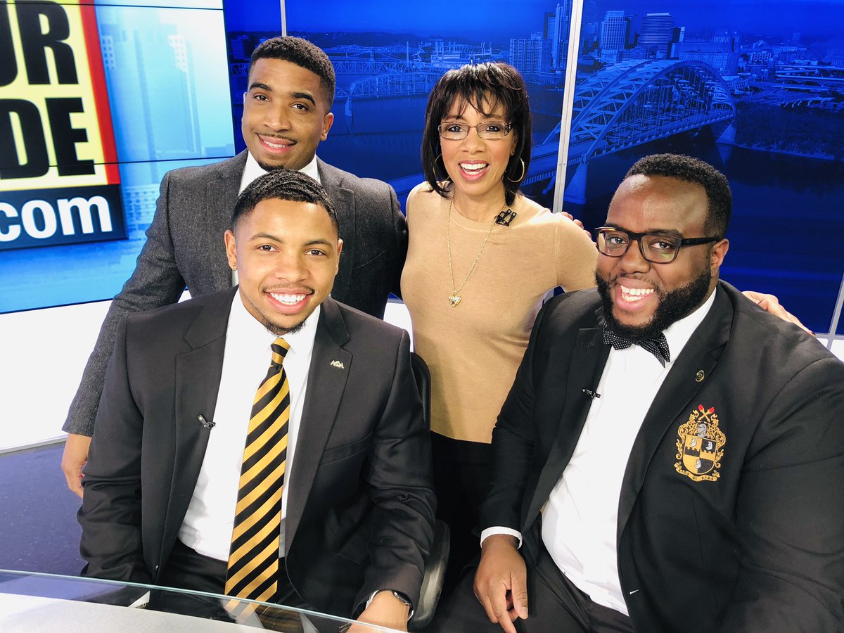 Sherry_Hughes's tweet image. The #esteemed @AlphaCincinnati in the house sharing info on their #GoToHighSchoolGoToCollege program! Always #Lifting up communities 👏🏾👏🏾❤️ @Myron44Hughes @WCPO