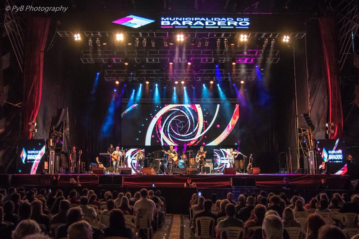 #Baradero2019 Gracias por tan inmensa noche! Nos vemos el próximo año!
#FestivalPaís19 <a href="/FestBaradero/">Festival Baradero</a>
