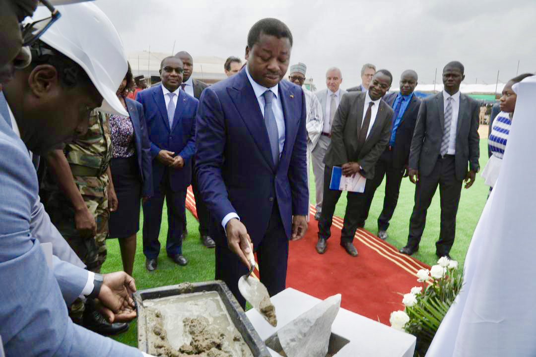 CNSSTG's tweet photo. 15 février 2019 - Pose de la première pierre de L'HÔPITAL SAINT PÉRÉGRIN en présence le Chef de l'Etat @FEGnassingbe, Le PM Komi Sélom Klassou @GouvTg, le DG de la @CNSSTG Ingrid AWADE et d'autres officiels de la @TogoOfficiel -> https://t.co/JPLrDkjxfY #SanteTG https://t.co/MOJDPQ614g