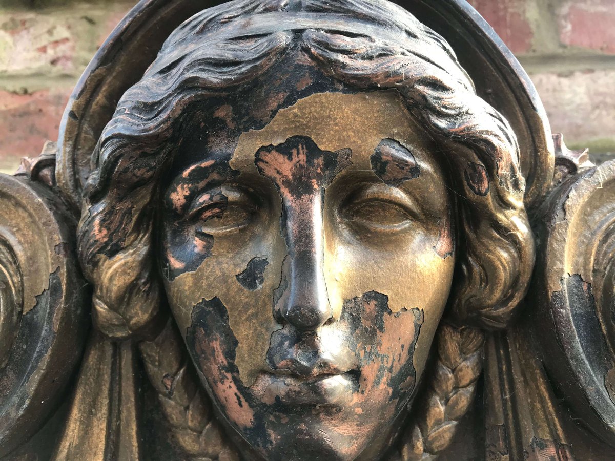 Cu3Design's tweet image. Just redesigned my website...comments please cu3design.com