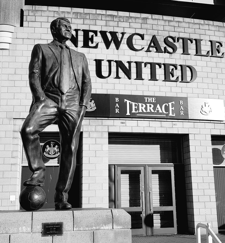 Happy 86th birthday Sir Bobby Robson 