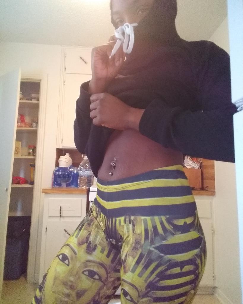 slimstaybreaded's tweet photo. IT'S COLD TODAY!! #itscoldtoday #itscold #coldweather #slimbody #fitbody #sugarbabe #sugarbaby #SugarBabyTwitter https://t.co/pSsJ1JMST9