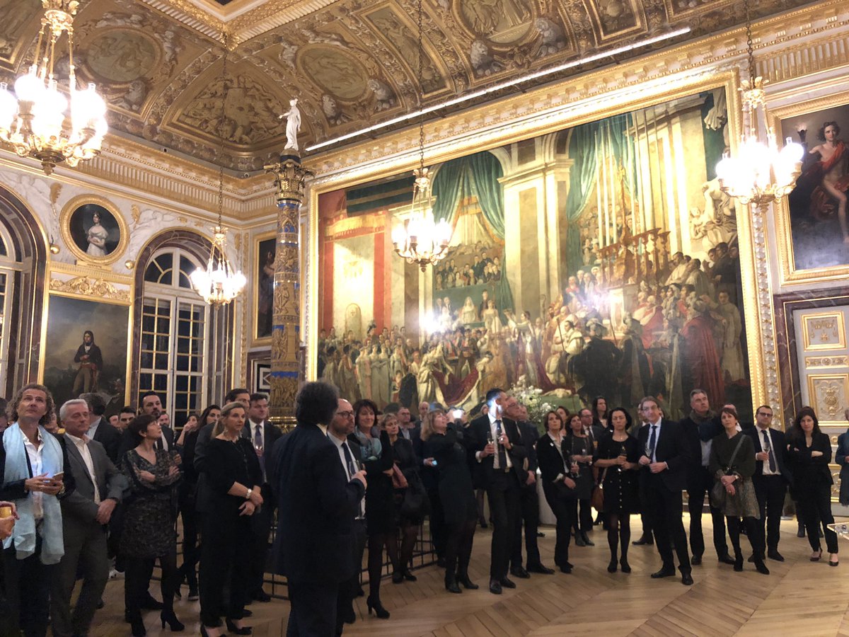 axathema's tweet photo. Soirée Partenaires Bancaires @CCalendini et @MarieeOlivier accueillent 150 Banquiers Privés à Versailles. 2018 c’est #unpartenariatfort. Les 3 piliers de 2019 sont : #customerfirstfirstfirst #payertopartner #simplicity https://t.co/VIppRtmVAy