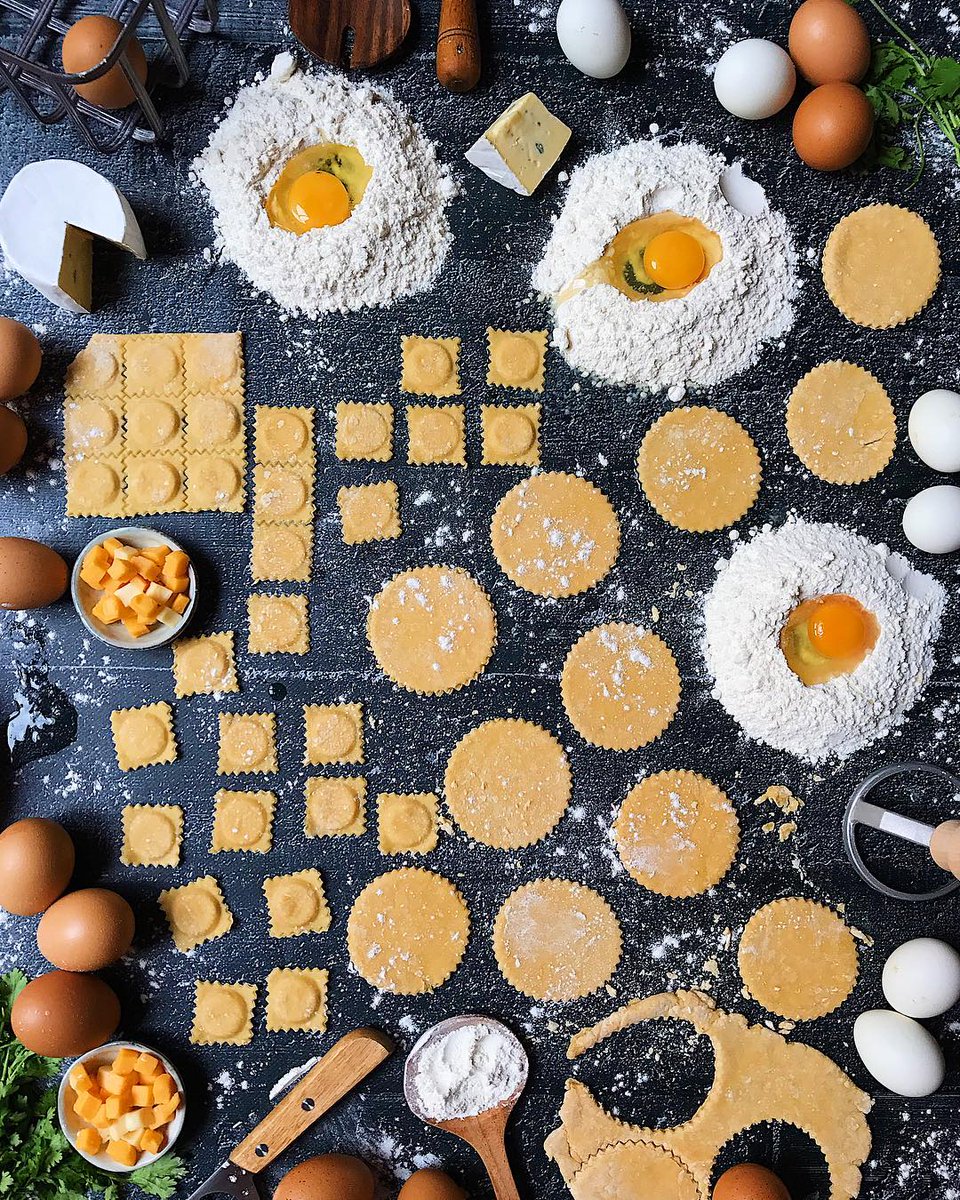 Life is a combination of magic and pasta 🔮✨🍝
What does your usual pasta making station look like? Is it as busy and colorful as <a href="/lauraponts/">Laura Lopez</a> or completely different? Comment below!
📸:<a href="/lauraponts/">Laura Lopez</a>

#TantilloFoods #TantilloFresh #Tantillo #Pasta #PastaMaking #Ravioli