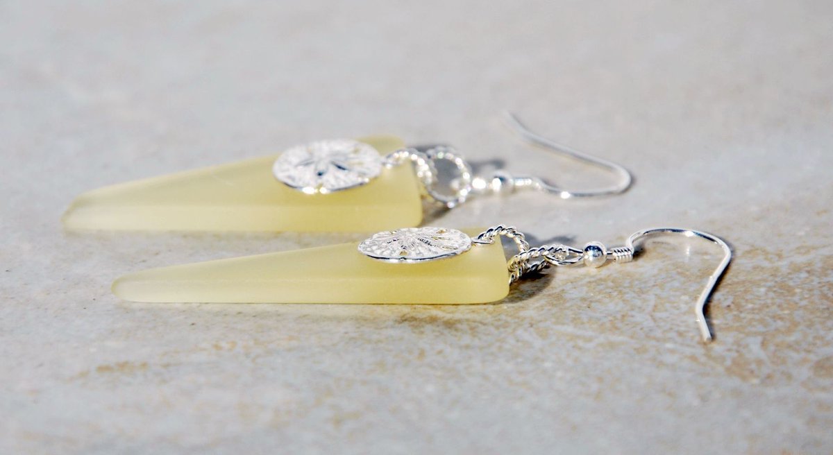 KarmaKittyJewel's tweet photo. #Sanddollar #Recycled #seaglass #beach #etsyhandmade #etsymntt #etsysocial #alexpals #beachjewelry https://t.co/6sxlUd5tW5 #freeshipping #vacation #starfish #forher https://t.co/Dcqyh2f8iU