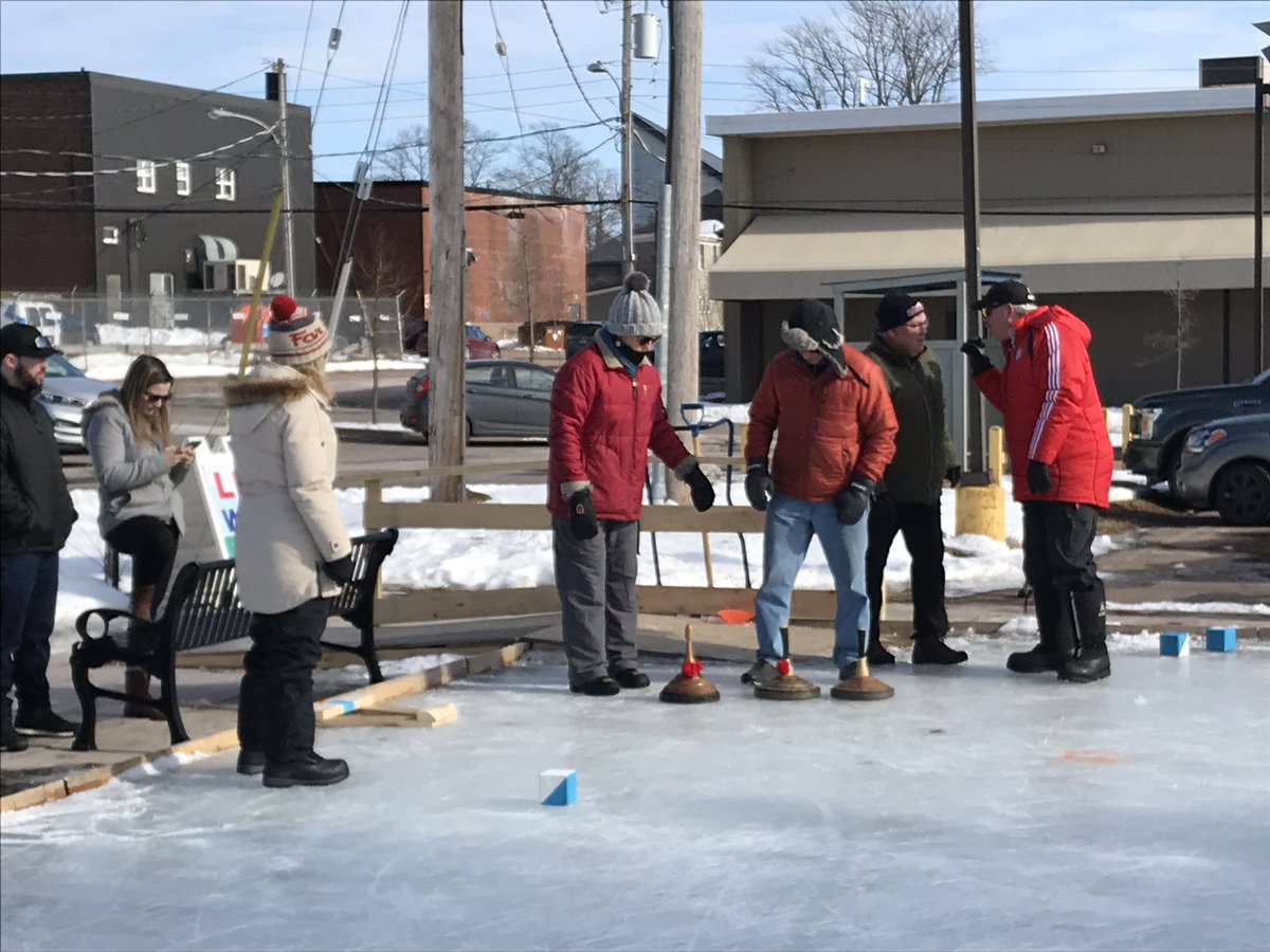 BillySchurman's tweet photo. ‘A perfect Winter Carnival Day. Great crowd participating in outdoor #Eisstock Curling @CISF1980 @infomorning @CBCNS @cbccolleenjones Please note outdoor Ice surface has been divided to allow for skating ⛸ &amp; for Eisstock curling 🥌 from 2-4pm #ActiveHealthy #seewhyweloveit https://t.co/IHjmrO2gQD