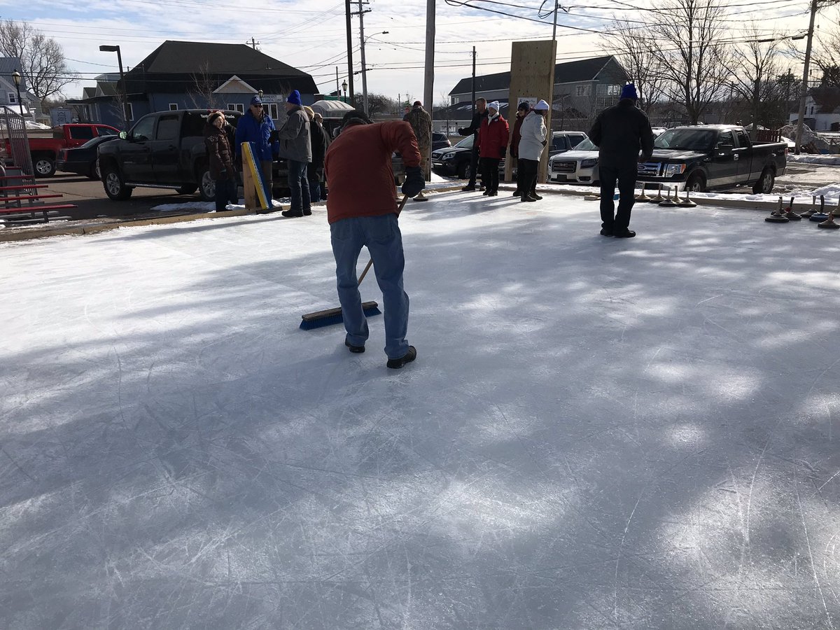 BillySchurman's tweet photo. ‘A perfect Winter Carnival Day. Great crowd participating in outdoor #Eisstock Curling @CISF1980 @infomorning @CBCNS @cbccolleenjones Please note outdoor Ice surface has been divided to allow for skating ⛸ &amp; for Eisstock curling 🥌 from 2-4pm #ActiveHealthy #seewhyweloveit https://t.co/IHjmrO2gQD