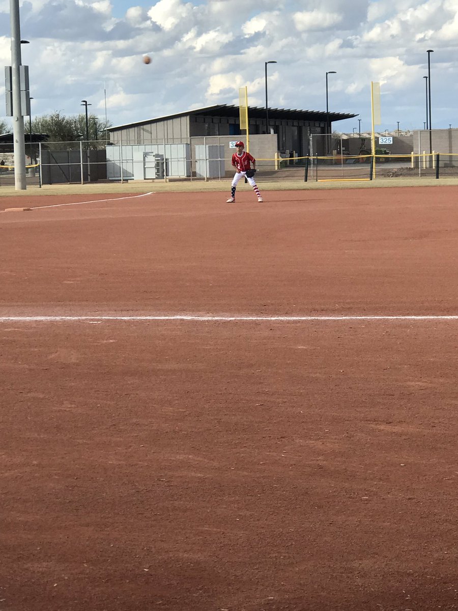 GinaMarie51480's tweet photo. Halos are back!!! #halosbaseball @HalosBaseballAZ ❤️⚾️😇 https://t.co/3zVHgPsN7Y
