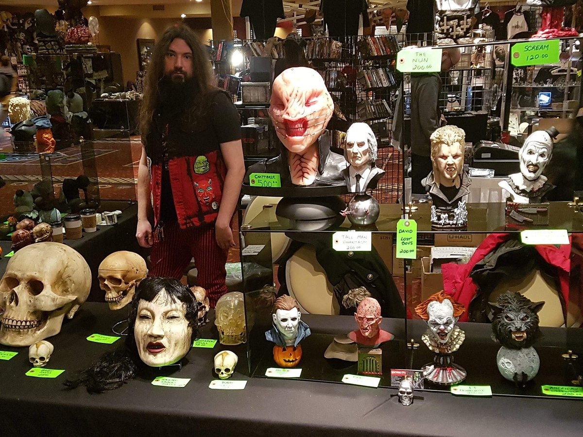 RavenousEFX's tweet photo. Wow Dead by Con was a blast! Edmonton well done you came out and embraced our cities first Horror Con!  Thanks so much to the organizers, the volunteers,the amazing crowd and of course our awesome customers!

https://t.co/6QkhoDtzq8

#deadbycon #edmontondeadbycon #yeg #edmonton https://t.co/Q0q0xz5oqt