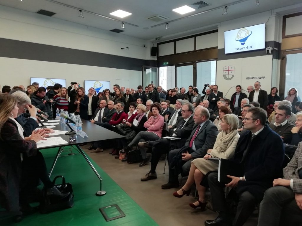 ABBItalia's tweet photo. ABB tra le oltre 30 aziende presenti oggi @LiguriaOnLine alla presentazione di #START40, il centro di competenza per #sicurezza e #ottimizzazione delle #infrastrutture strategiche 4.0 del #MISE che si avvarrà della piattaforma #ABB_Ability #CollaborativeOperations https://t.co/RGzq4kbUsS