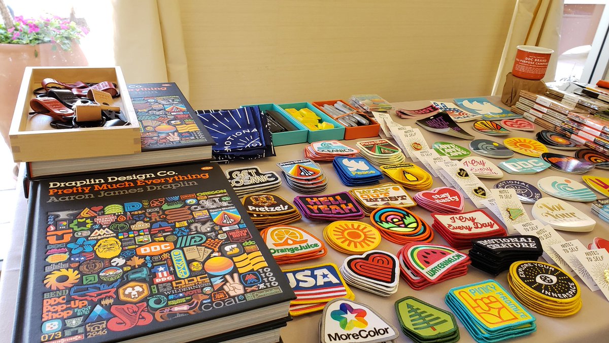 PrintMediaCentr's tweet image. Ok.. not that this is news to many of you, but @draplin rocks! AD+DC 4evs. #THREADX #sgia #design #logodesign #logodesigner #graphicdesign #graphicarts @FieldNotesBrand