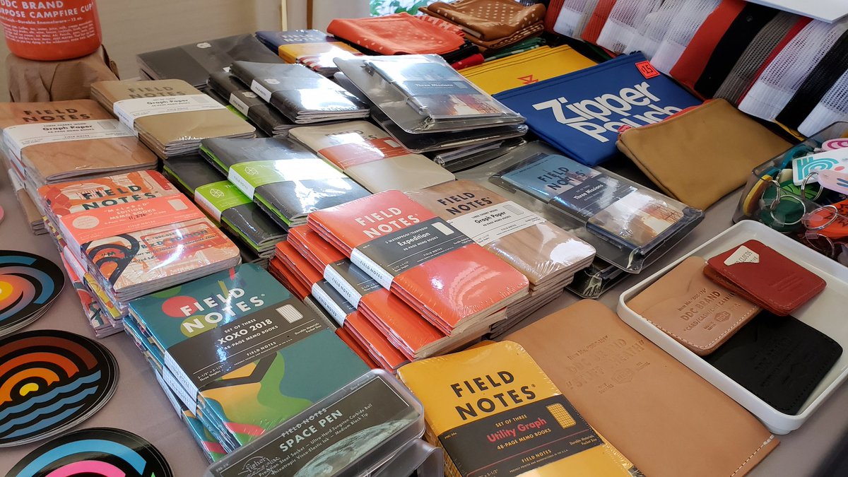 PrintMediaCentr's tweet image. Ok.. not that this is news to many of you, but @draplin rocks! AD+DC 4evs. #THREADX #sgia #design #logodesign #logodesigner #graphicdesign #graphicarts @FieldNotesBrand