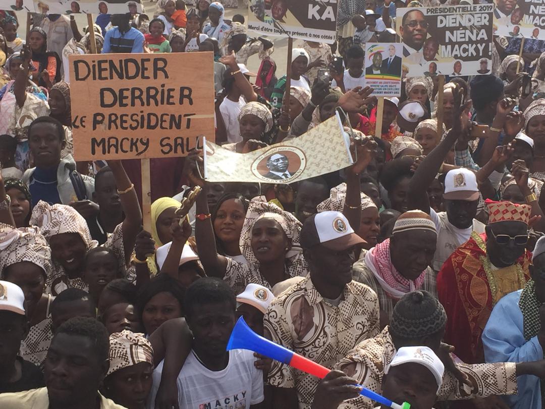 CojerDakar's tweet photo. #Live_campagne
#Diender
Aucune exception! partout où le Président @Macky_Sall passe nous constatons la forte mobilisation pour l'accueillir https://t.co/oeDLiKbDkB
