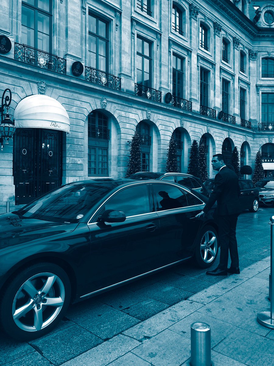luxury_oscar's tweet photo. Sous surveillance avec bienveillance !
#gentlemendriver
#chauffeurs
#chauffeursdemaitre
#chauffeursprives
#serviceabsolu
#serviceexclusif
#servicedexception
#servicerapproche
#service5etoiles
#majordome
#conciergerie
#conciergeriemobile
#evenementiel
#tourisme
#ritzcarlton https://t.co/X1mpljohkq