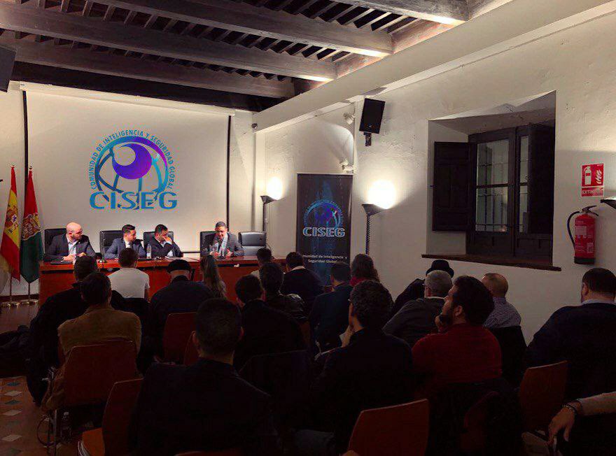 intelsegglobal's tweet photo. Éxito en las jornadas @intelsegglobal en #CSIC #Granada sobre prevención y desradicalizacion del terrorismo de etiología yihadista. No solo excelentes ponencias sino también, un público participativo con grandes aportaciones y reflexiones sobre los temas expuestos https://t.co/TtkXl37feV