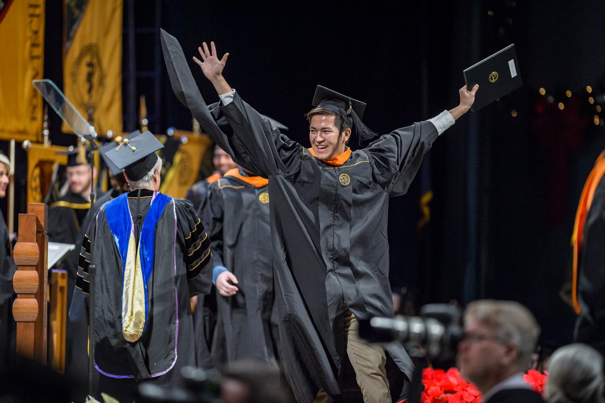 LifeAtPurdue's tweet image. You heard right! We plan to hold tuition at 2012 levels for an eighth consecutive year! 💛🖤 #BoilerUp #TakeGiantLeaps #Purdue150 purdue.edu/newsroom/relea…