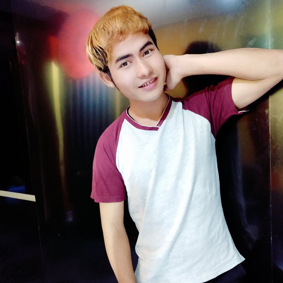 ShinMinHtut1's tweet photo. #NewProfilePic https://t.co/vX4uPd3gDK