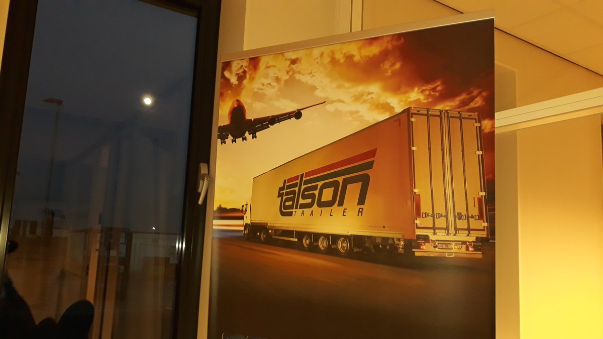 iffetturken's tweet photo. Today #Trafficport @Venlo office view with the moon matching with the highest quality #aircargo #Talson solutions https://t.co/OgeORqV8T8