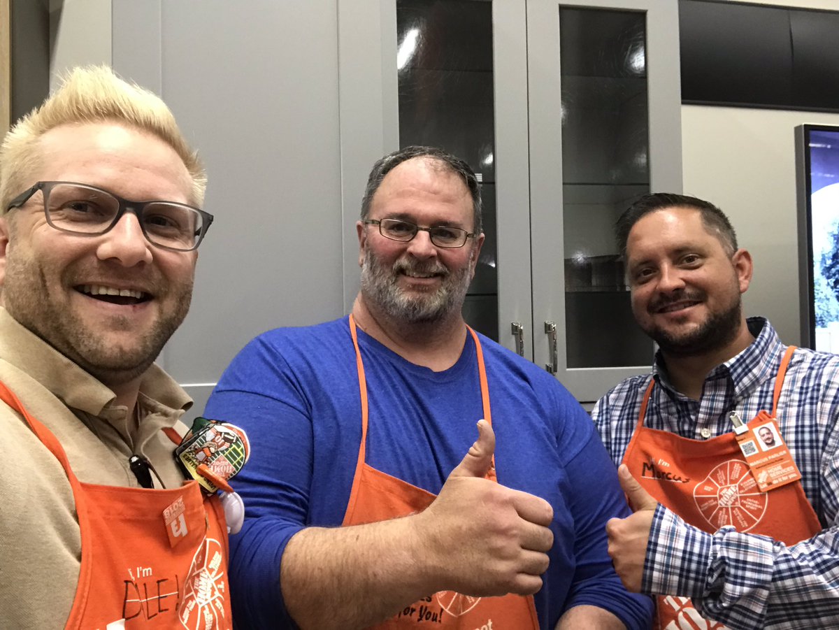 HomeDepotDale's tweet photo. Marcus and I have completely won over Chuck Harris, the KD at 151. He puts in leads, we do all the work, he moves up in his rankings!! #partnership #OneTeam #Gen2Win #Teammates @Adria_THD @HDULeland @Chuckpowerhouse @THDRyanSilcott @thdglenbass https://t.co/jh42NJpTzz