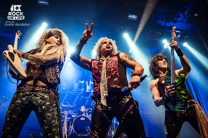 RockUrLifeNET's tweet photo. #Report : En solo ou à plusieurs, le #concert de @Steel_Panther (+ @gusgofficial + @mattstocksdj) au @bataclan_ fut d'un intense plaisir ! https://t.co/4onCUSmeub #SteelPanther #GusG #MattStocks #Bataclan #SunsetStripLIVE #RockUrLife https://t.co/XpPW22bgf9