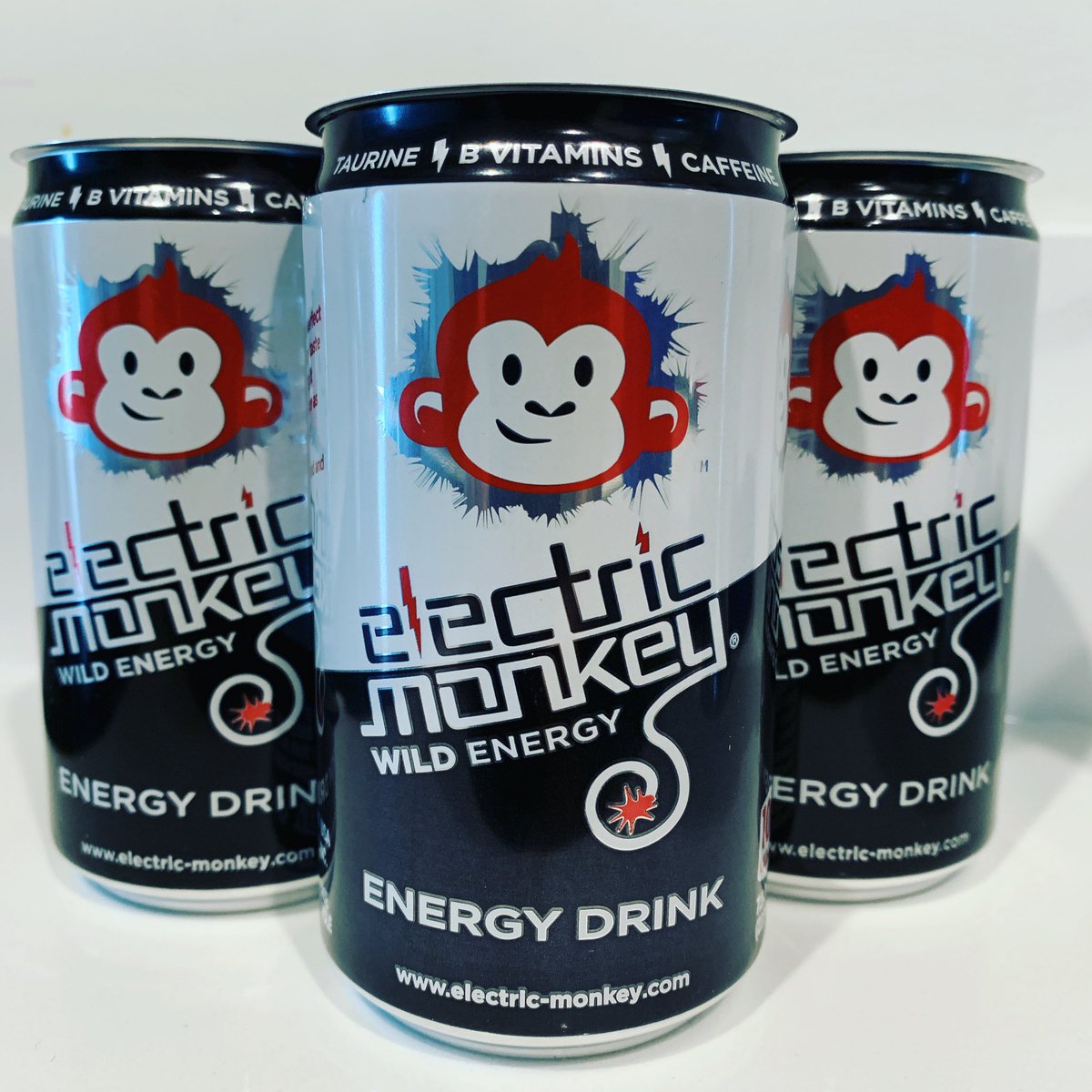 EnergizedMonkey's tweet photo. America’s 1st carbonated 7.5oz can Energy Drink, #MiniMonkeys AVAILABLE March 1st for Restaurants, Bars and Venues! #MonkeyNation #NoWasteWithAllTheTaste 🇺🇸🐵🇺🇸 https://t.co/dWc94IyqmK