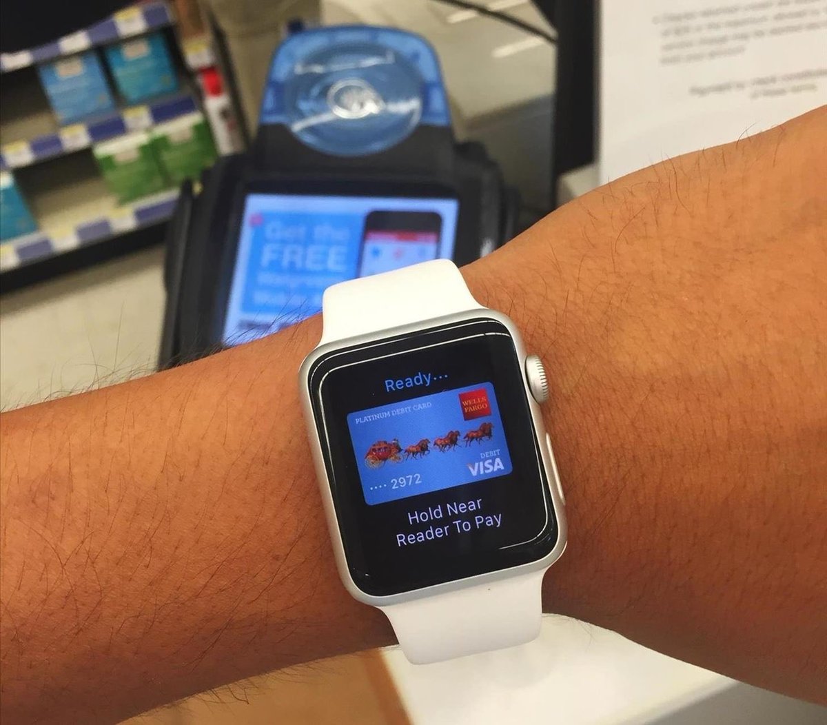 Установить оплату на часы. Эппл часы для оплаты. Apple watch NFC. Apple pay на смарт часах. Apple watch оплата.