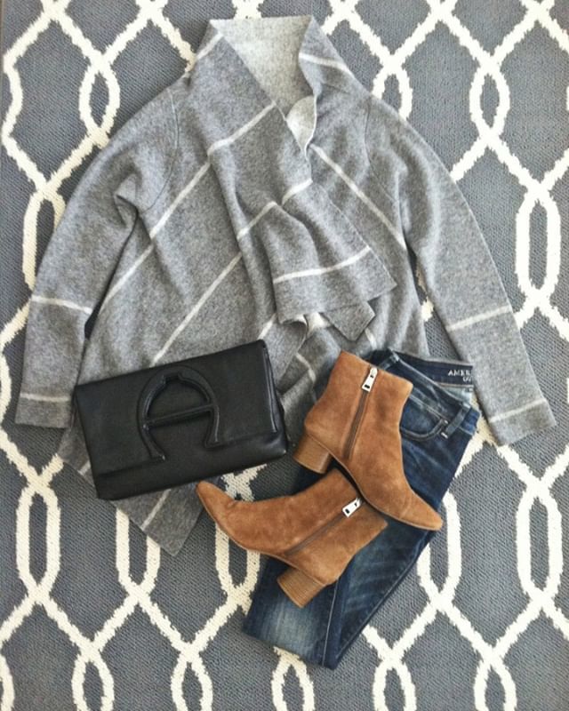 mystyledoc's tweet photo. It's a holiday....but fashion never takes the day off.  #ootd #sweater #shawlcardigan #denim #aejeans #suede #ankleboots #ninewest #leather #clutch #bag #etienneaigner #affordablestyle #affordablefashion #fashion #style #fashionpost #fashioninspo #stylei… https://t.co/TkG92lEIp2 https://t.co/lQatJt2FOx
