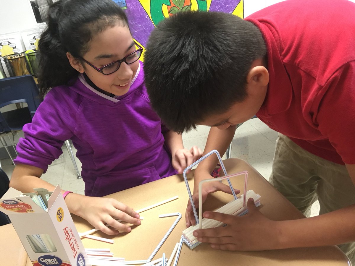 EmilyMe10531515's tweet image. The start of some creative truss bridge designs by Ross’ 5th Grade students. #EngineeringLabRocks #ProjectBasedLearning #WhoWillTheWinningTeamBe @tuwest @ray4d_thebetsy @BetsyRossElem @eMC_Squared_TDS @TeamHISD @HoustonISD @choicehisd @HISDFACE