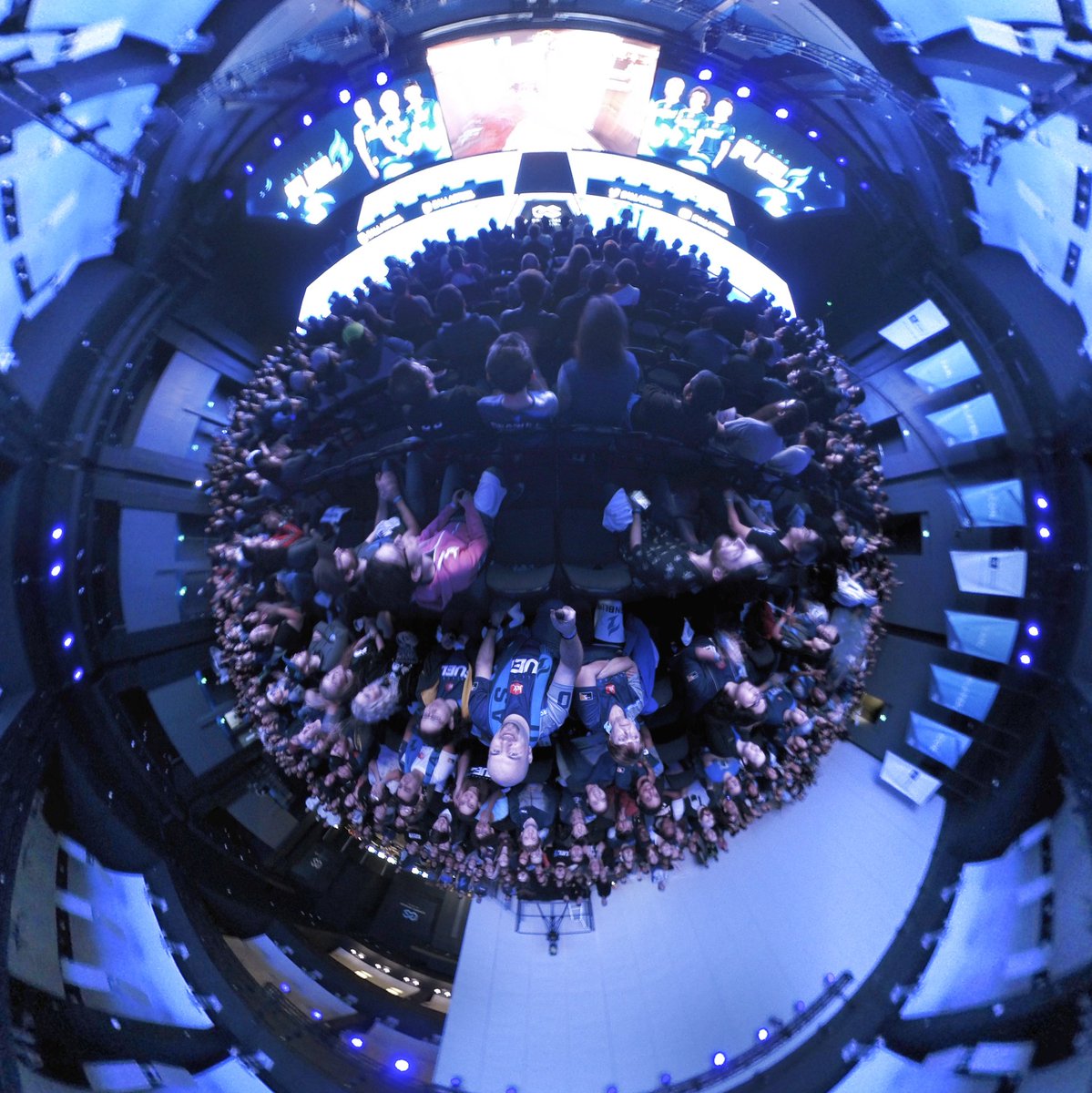 Online_NPC's tweet photo. A 360 shot from Friday at @EsportsStadium @DallasFuel #FuelWatchParty #BurnBlue https://t.co/NtOmGkyuBJ