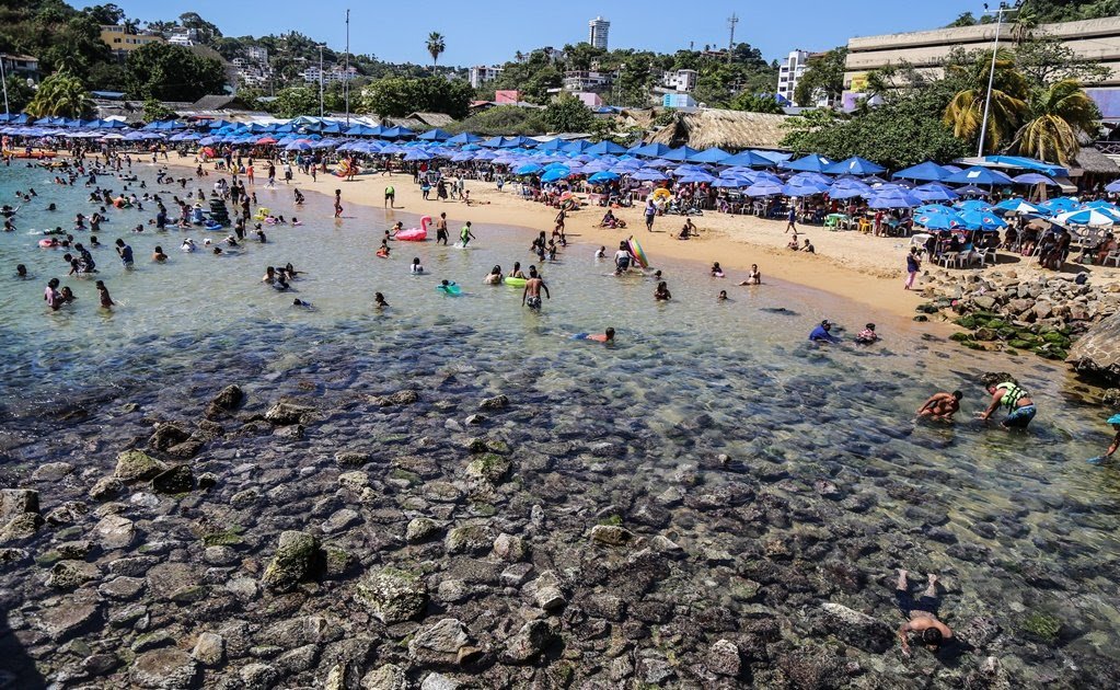 spiraledamore's tweet photo. #Clima #InviernoExtremo 🌀❄ #CDMX 30°C 🔥
#Acapulco bello 👇🌴🌊
#CambioClimático #YoTengoFrío #BajaMareaSábado #NuncaVisto https://t.co/XePhbKlaHf