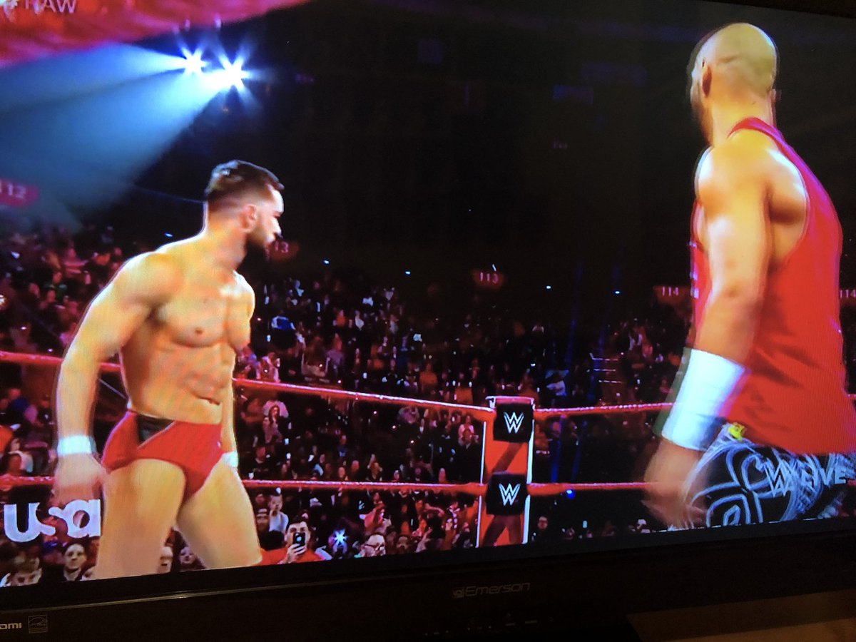 cmercado_88's tweet image. HOLY ABS @FinnBalor &amp;amp; @KingRicochet are in the same freakin ring! 

#TweetTheTable #WWERAW