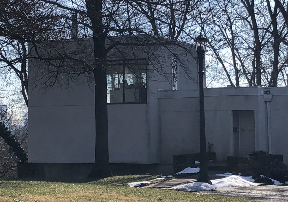 Here’s the house of architect and professor Bob Wandel, built in 1970 in Grandview Heights, overlooking downtown Columbus. Later in this interview, Wandel proudly recalls his new neighbor wondering aloud, “How could such nice people build a house like that?”