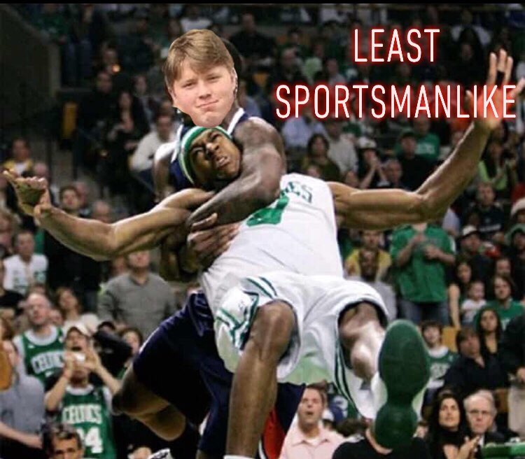 cyoszn's tweet photo. This year’s Least Sportsmanlike award goes to Max Watters of @fighting_bruins https://t.co/3asUq5bOLC