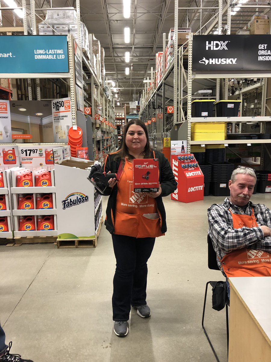 ShannonBauerTHD's tweet photo. Hardware Associate Shannon @shantrapbobby giving a PK this morning on the new Milwaukee M12 Cut Off Tool! @WoodstockJordan @HomeDepotCadill @197HD @MilwaukeeTool https://t.co/CA9vE4PRQ7