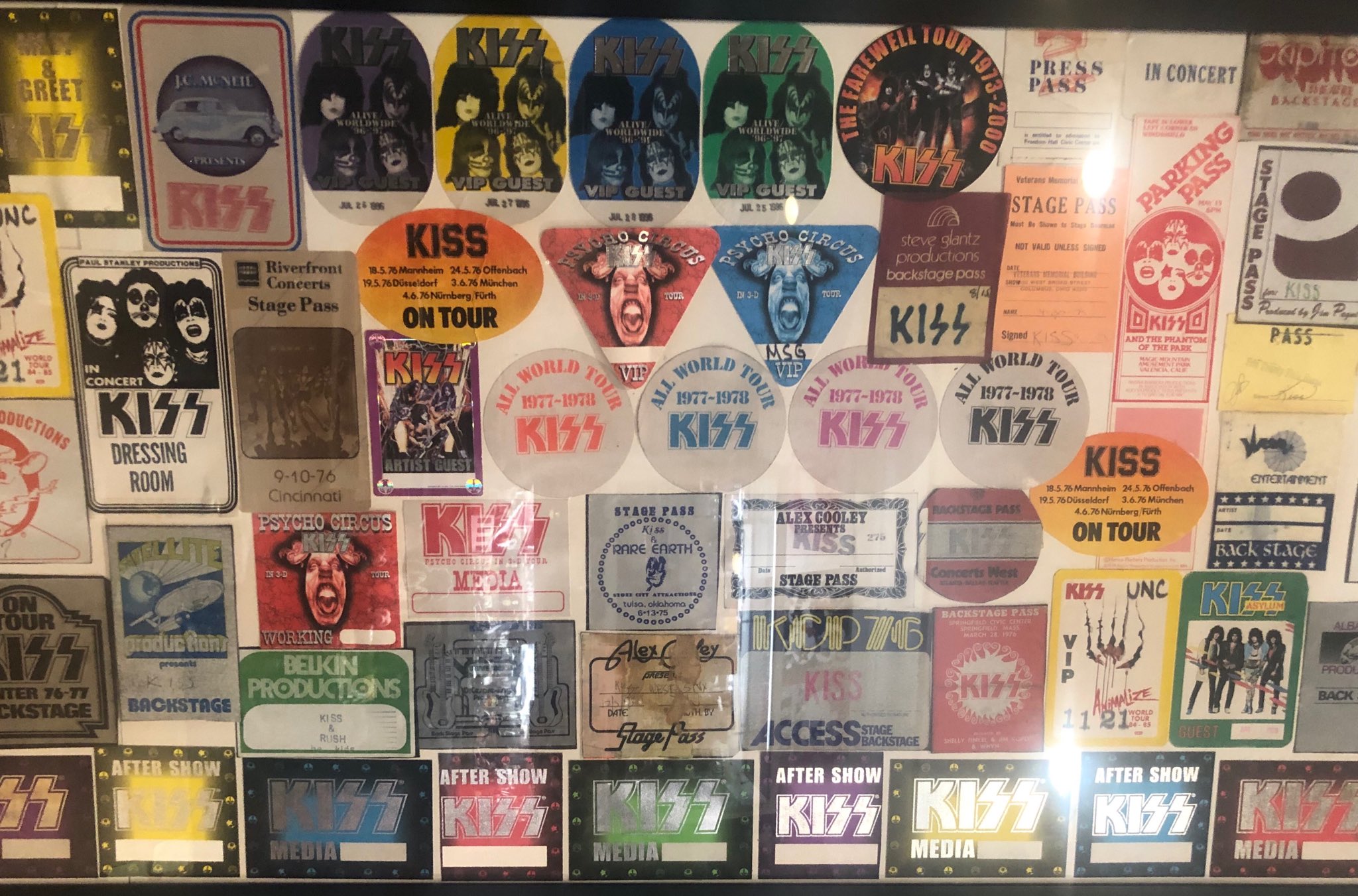 Gene Simmons Yes I Have Over 1 000 Backstage Passes Covering 45 Years T Co D0izvmt1qf Twitter