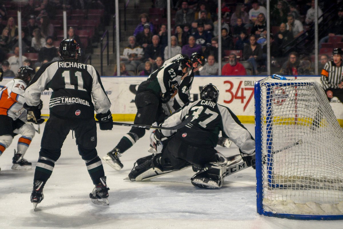 UtahGrizzlies's tweet photo. After 2

Utah 2 | Kansas City 3

PP: UTA  2/6 | 1/2 KC
PIM: UTA 4 | 12 KC
SOG: UTA 21 | 23 KC

#GoGrizzGo 🐻🏒 | #UTAvsKC https://t.co/aIA2dhkMed