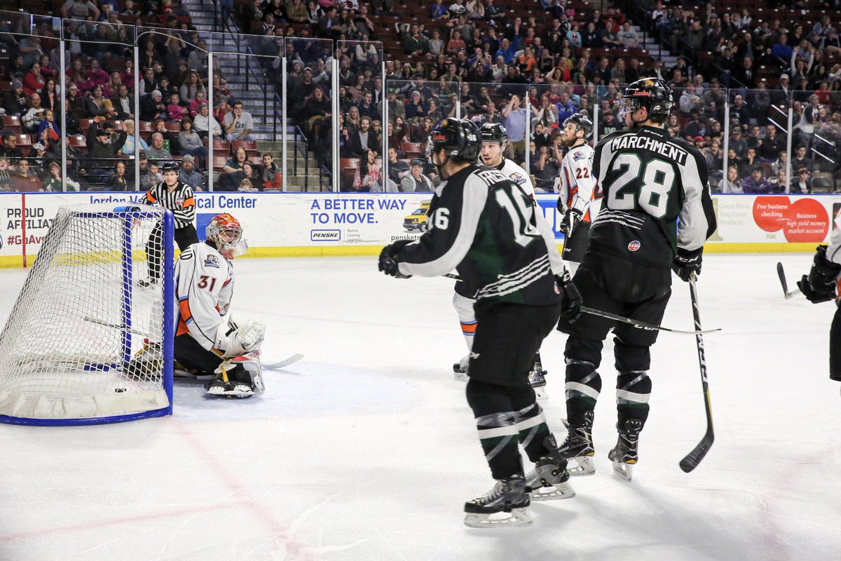 UtahGrizzlies's tweet photo. After 2

Utah 2 | Kansas City 3

PP: UTA  2/6 | 1/2 KC
PIM: UTA 4 | 12 KC
SOG: UTA 21 | 23 KC

#GoGrizzGo 🐻🏒 | #UTAvsKC https://t.co/aIA2dhkMed