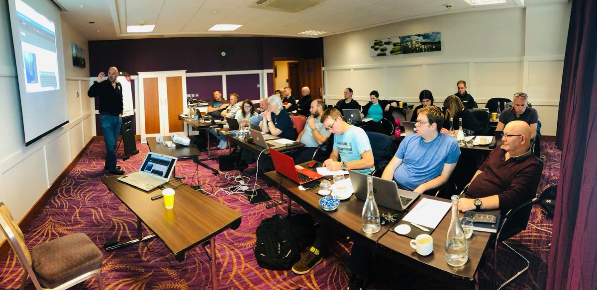 oceanaddicts's tweet photo. PADI business management &amp; EVE seminar inDublin today https://t.co/Nmb6z6kXpZ