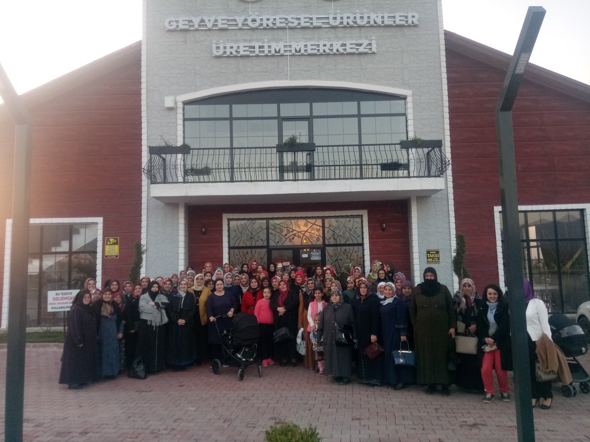 "Kadın Gözüyle İlçem" Programımız Kapsamında Geyve İlçemizdeydik..
Programda Emeği Geçen İlçe Belediye Başkanımız <a href="/muratkayageyve/">Murat KAYA 🇹🇷</a>, <a href="/AkkadGeyve/">Ak Kadın GEYVE</a>, <a href="/AynurGokdemir/">aynur gökdemir</a>, Yönetimi Ve Tüm Katılımcılarımıza Teşekkür Ederiz.

<a href="/AKKADINGM/">AK Parti Kadın Kolları</a> <a href="/selvacam/">Lütfiye Selva Çam 🇹🇷</a> <a href="/ZHatip/">Zehra Hatipoğlu</a>