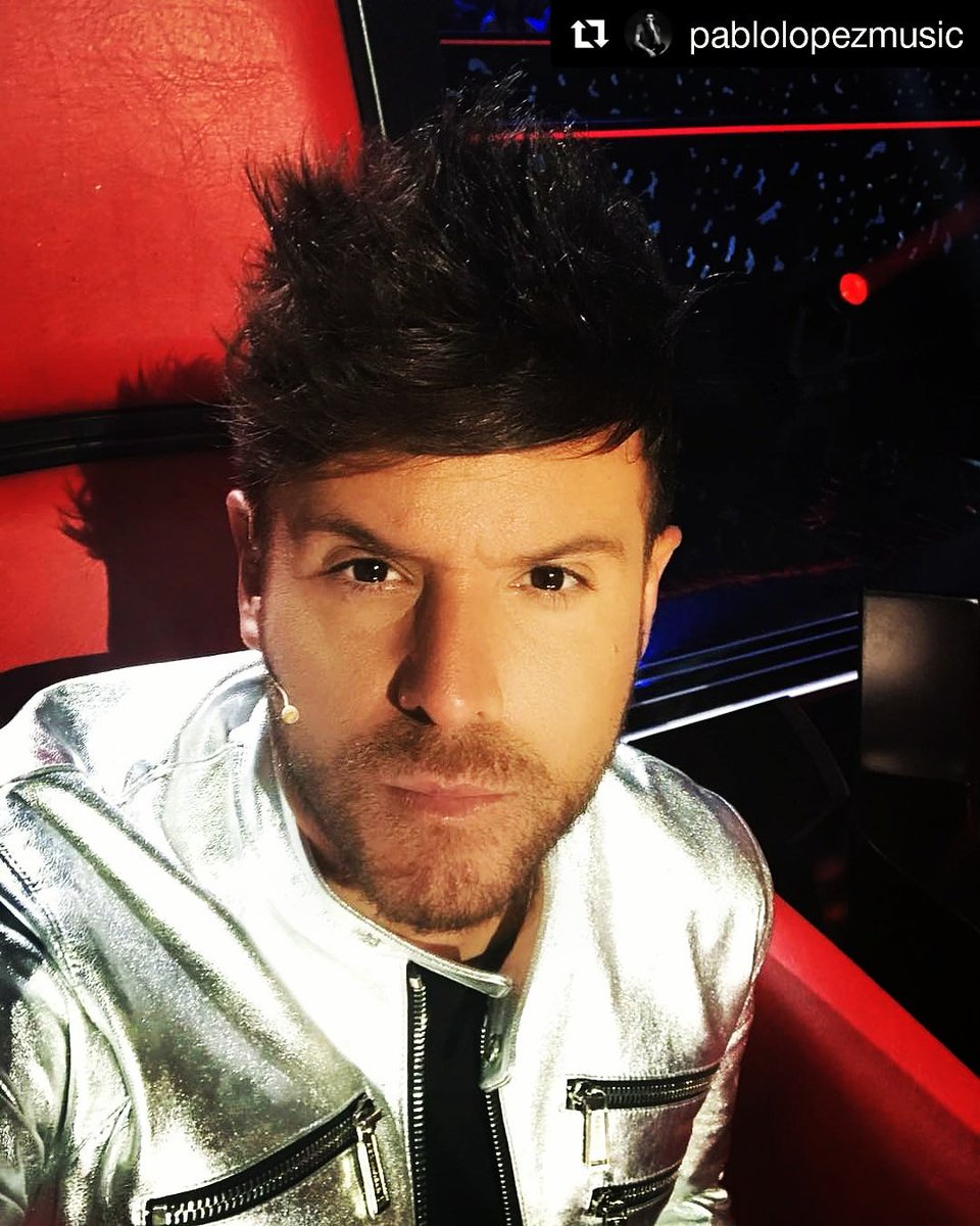 Solo por el hecho de que este hombre se haya cambiado de chaqueta, hay que ver el programa! #TeamPablo en <a href="/LaVozAntena3/">La Voz</a> ! #LaVozAsaltos
