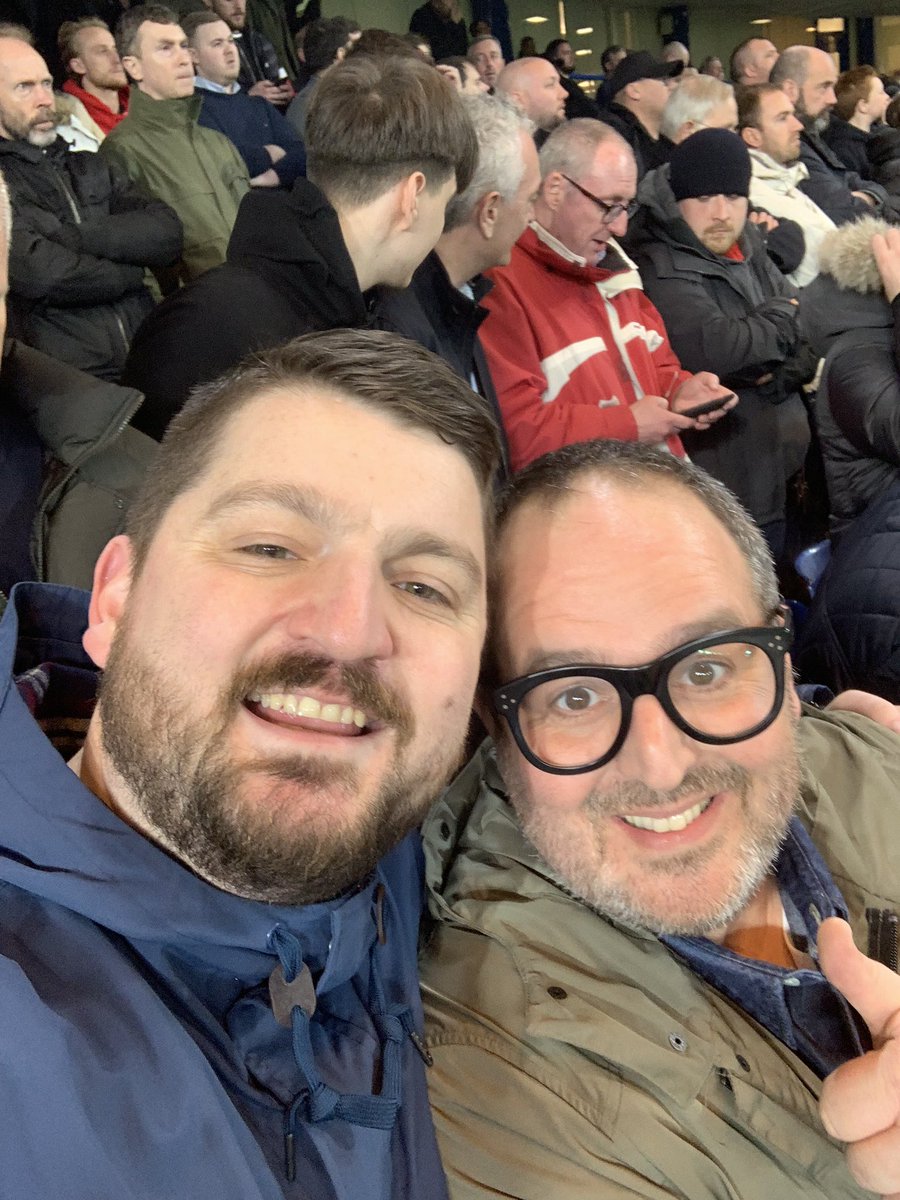 gjmaher1984's tweet photo. What an away end and met Young Kenny @justinmoorhouse perfect! https://t.co/MuWWnyJEM2