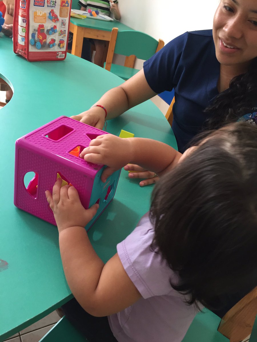 Con la más chiquita de la casa #AutismoEc Feliz Lunes