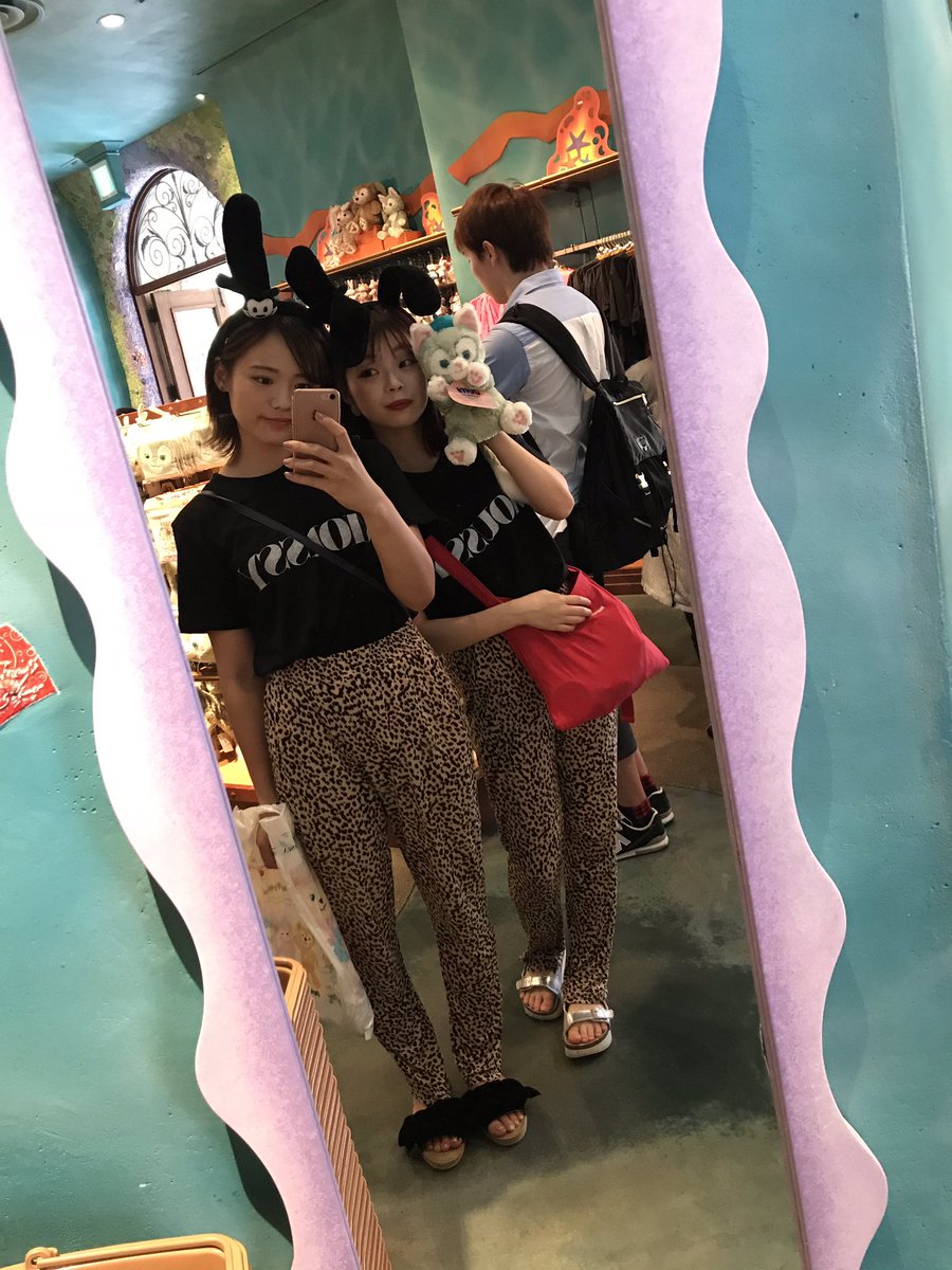 MAICO_3021's tweet photo. もっかいおそろいしてディズニーいきたぁぁぁい😭😭
夏は嫌やけどしょーみ夏でもええわ笑 https://t.co/2vI3tQjbMO