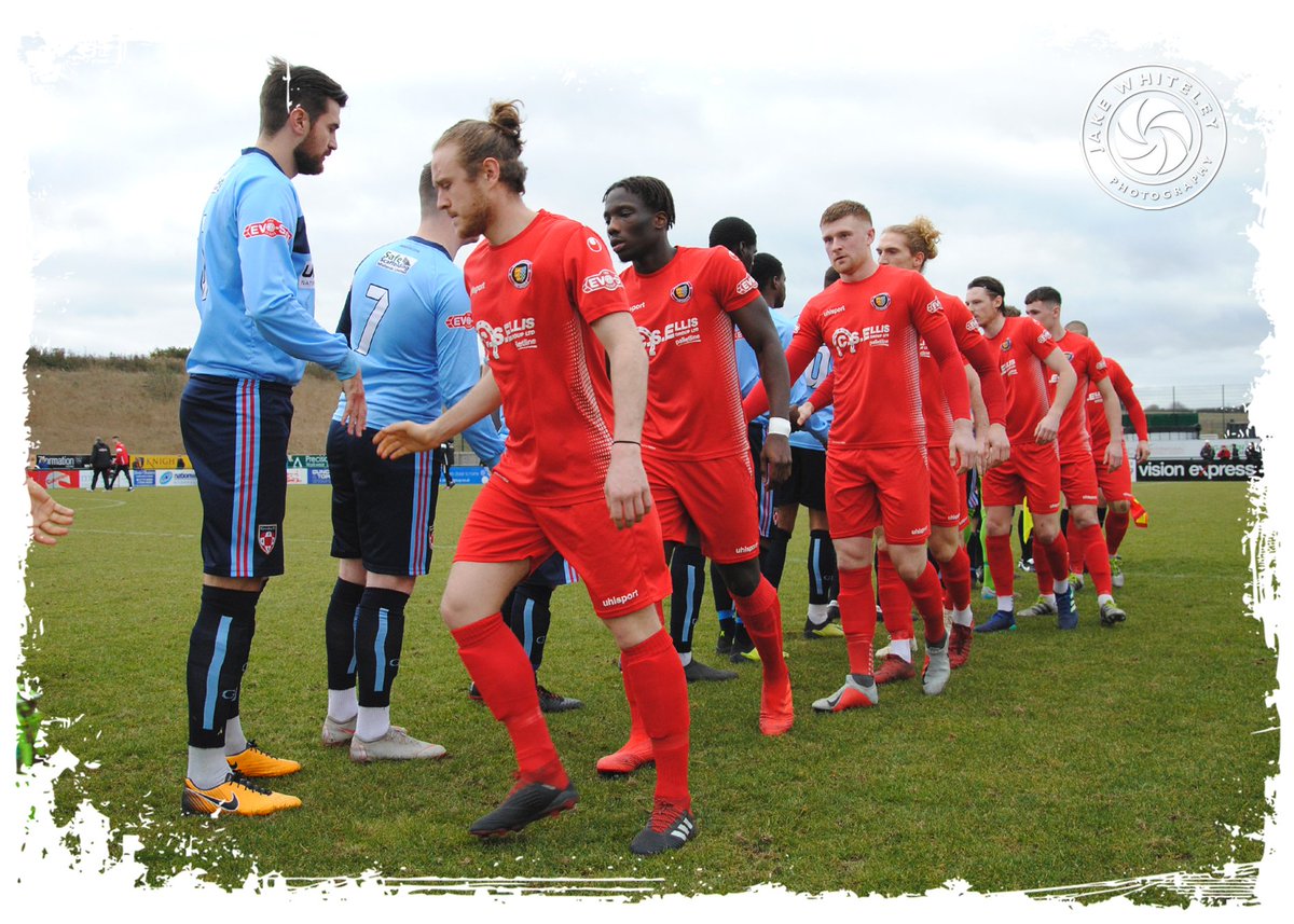 thejakewhiteley's tweet photo. #MascotTeddy leads the way as #Moatmen + #Daniels get acquainted - @StamfordAFC1896 v @GresleyFC (#NPLPrem, 16/2/19)... https://t.co/uAAIZbKA8E