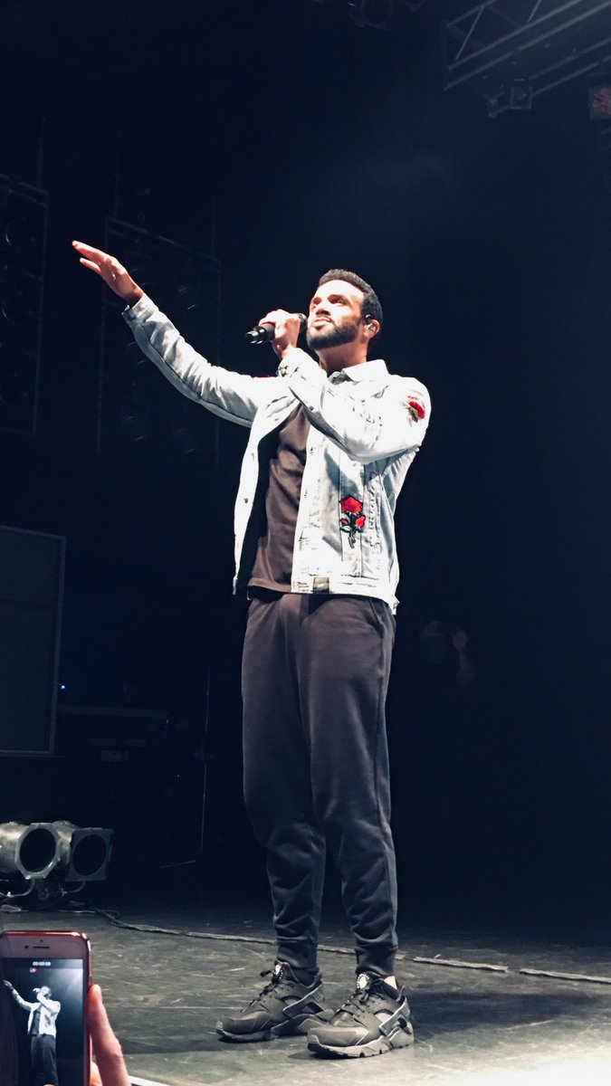 kazkeys's tweet photo. Craig David
また日本に来てくれてありがとう。
最高の夜でした！

#CraigDavid #クレイグデイヴィッド https://t.co/EFXNxgfNhh