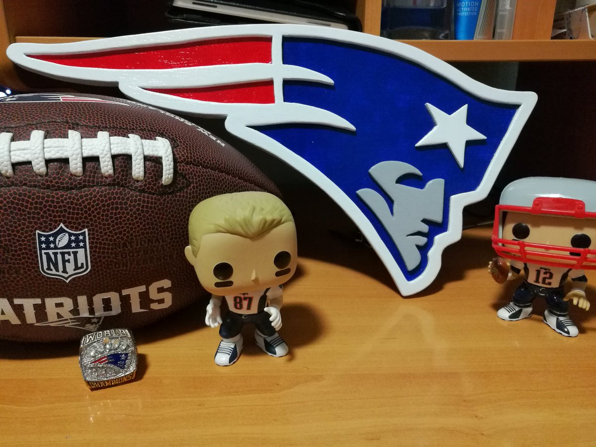 Muy top el escudo de madera de los <a href="/Patriots/">New England Patriots</a> 🇺🇲🇺🇲🏈🏈
#Gopats #NewEngland 

Realizado por <a href="/ricardo95_ccf/">Ricardo Castro</a> 👌👌 y tiene de todas las franquicias de la #Nfl